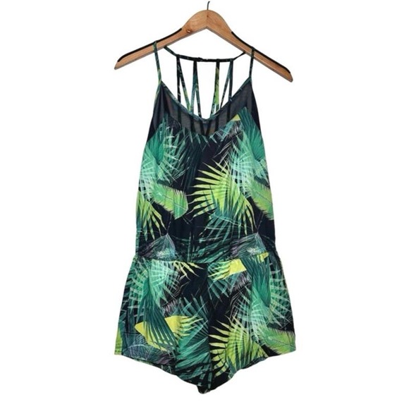 Fabletics | Women | Dash Rainforest Print Lightweight Romper | Size Small - Picture 2 of 12